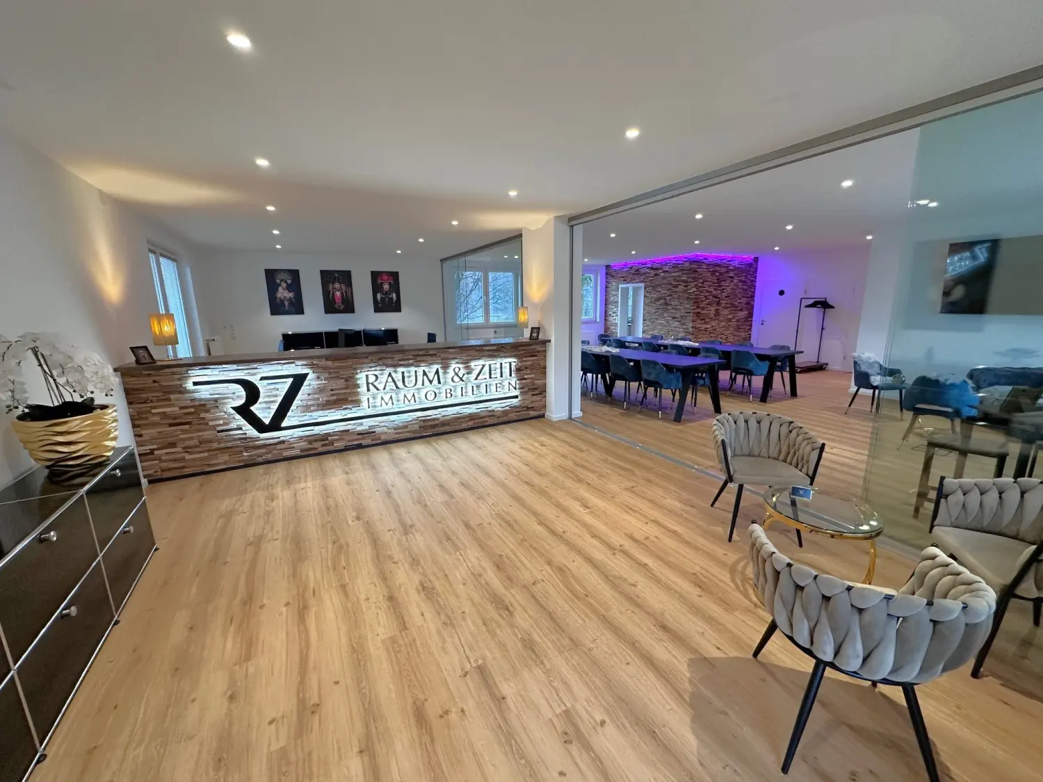 Büro von Raum & Zeit Immobilien Treuhand GmbH 