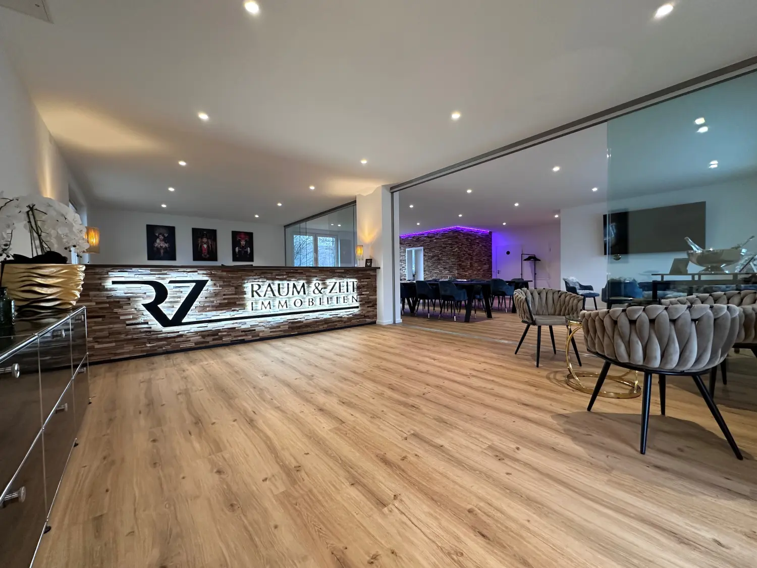 Büro von Raum & Zeit Immobilien Treuhand GmbH 
