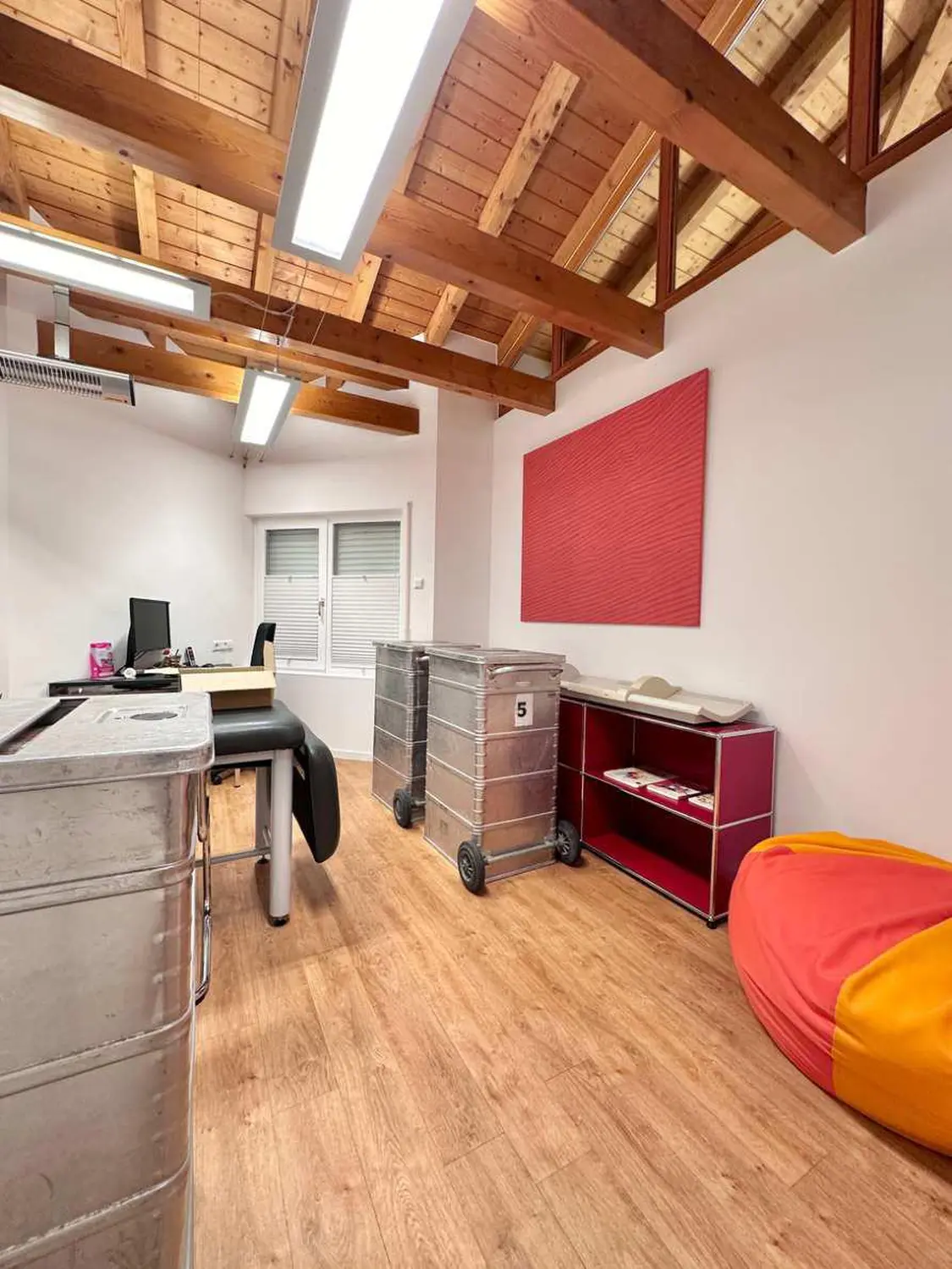 Modernste Büro/Gewerbe Räumlichkeiten zum Mieten in Tiengen von Raum & Zeit Immobilien Treuhand GmbH 